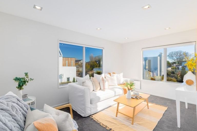 Photo of property in 17a Taylors Avenue, Bryndwr, Christchurch, 8052