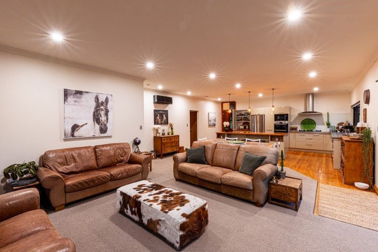 Photo of property in 120 Union Line, Fordell, Whanganui, 4572