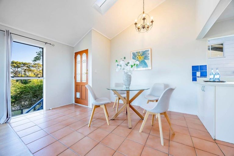 Photo of property in 2/28 Noeleen Street, Glenfield, Auckland, 0629