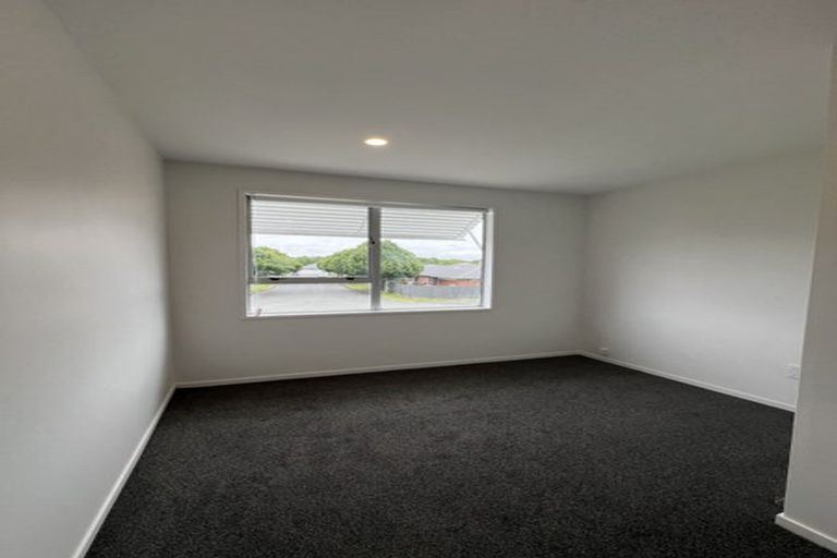 Photo of property in 58 Grimseys Road, Redwood, Christchurch, 8051