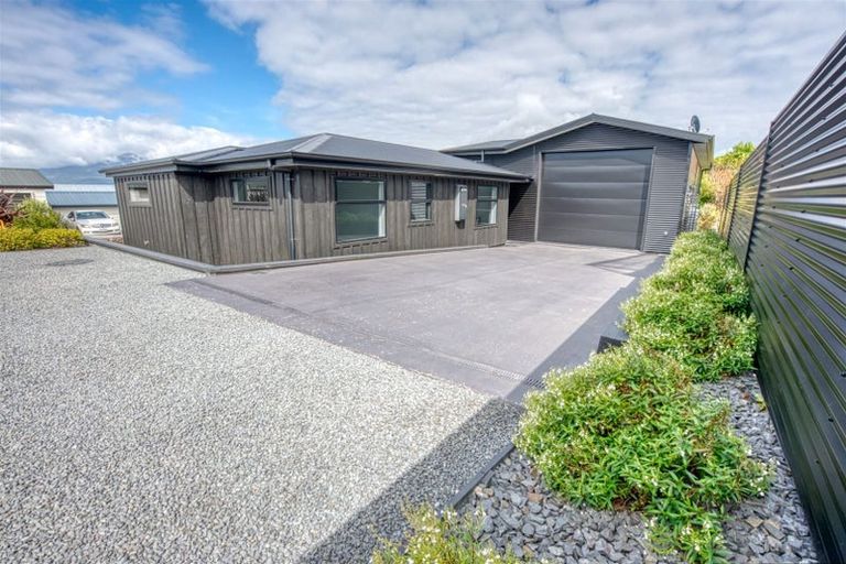 Photo of property in 1 Koe Street, Moana, 7872