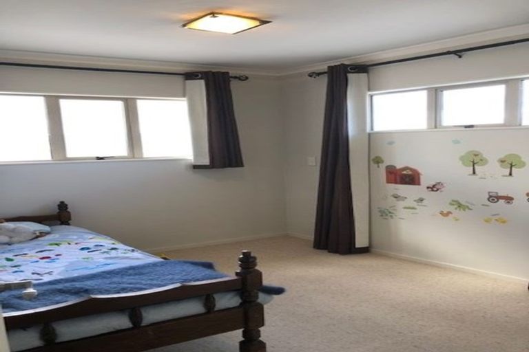 Photo of property in 78 Erlestoke Crescent, Churton Park, Wellington, 6037