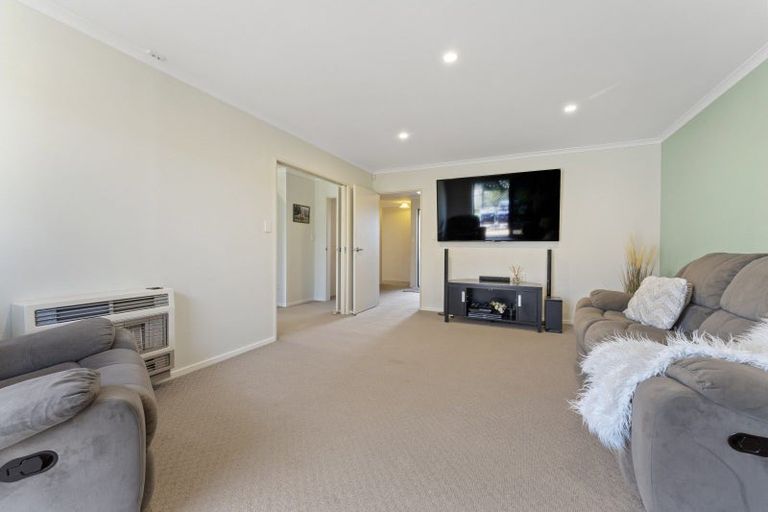 Photo of property in 25 Geneva Terrace, Kelvin Grove, Palmerston North, 4414