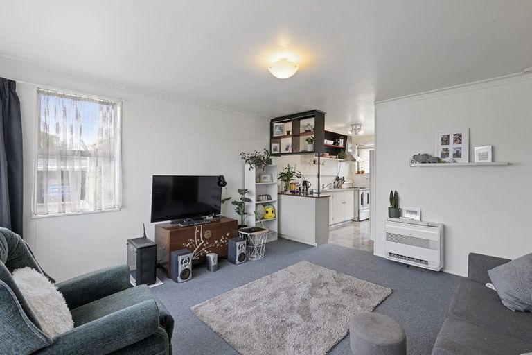 Photo of property in 4/109 Middlepark Road, Sockburn, Christchurch, 8042