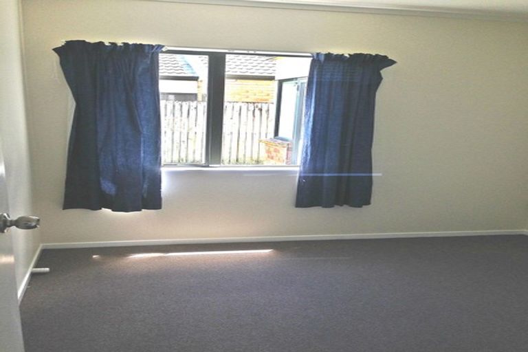 Photo of property in 12 Kona Crescent, Henderson, Auckland, 0610