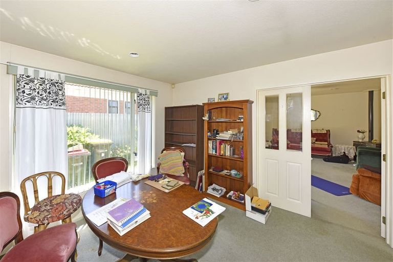 Photo of property in 22 Newnham Terrace, Upper Riccarton, Christchurch, 8041