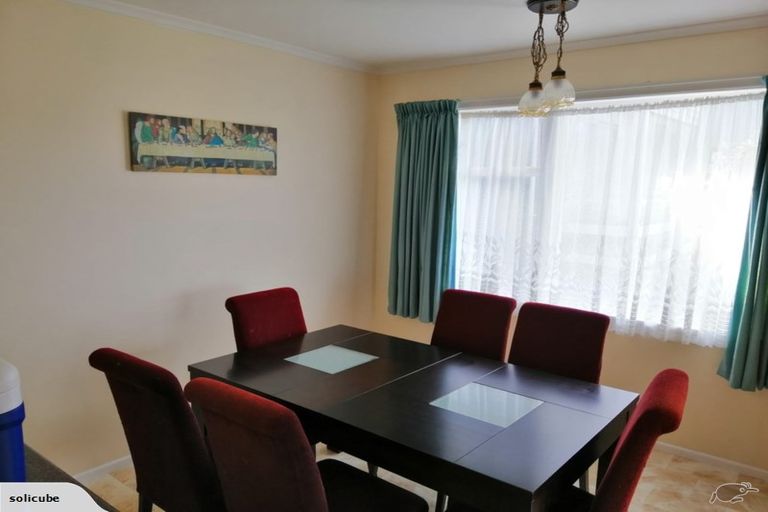 Photo of property in 32 Arapiko Street, Johnsonville, Wellington, 6037