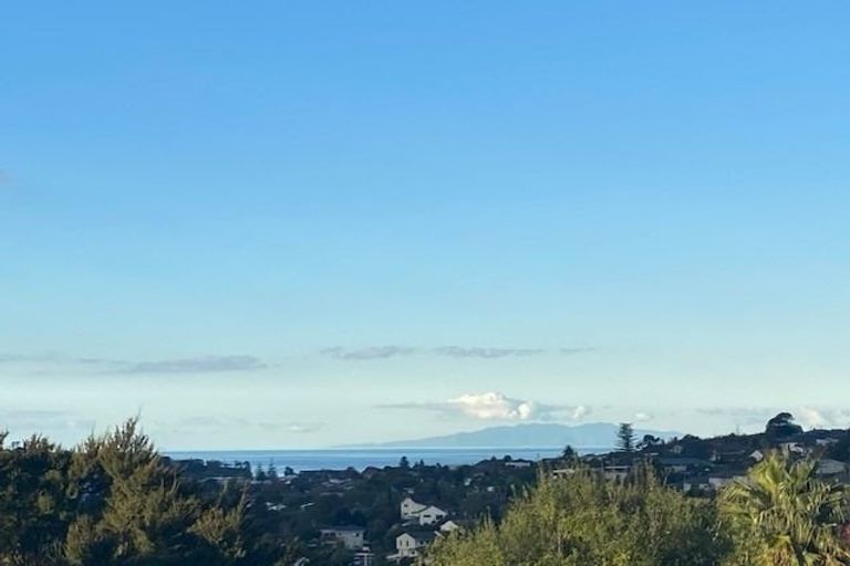 Photo of property in 60a Redwing Street, Browns Bay, Auckland, 0630