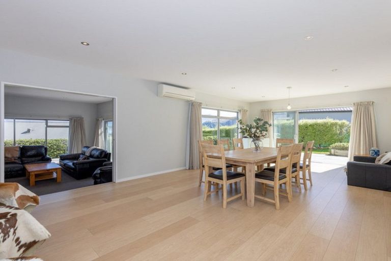 Photo of property in 18 Clutha Place, Wanaka, 9305