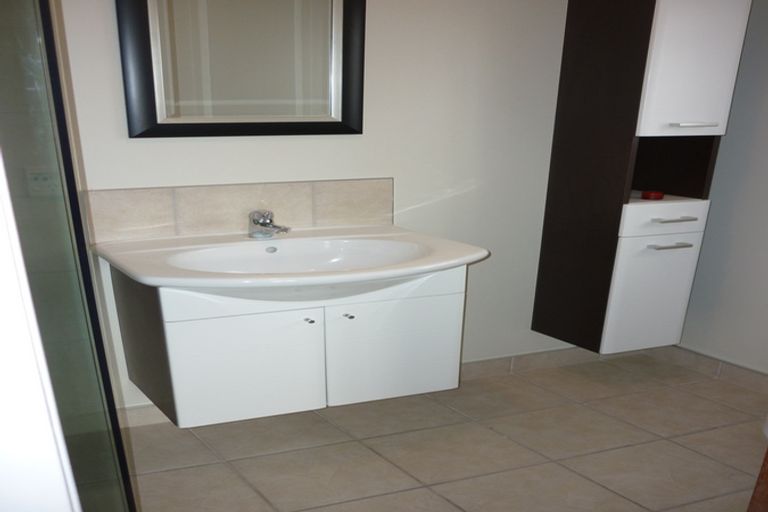 Photo of property in 17 Palomino Drive, Henderson, Auckland, 0612