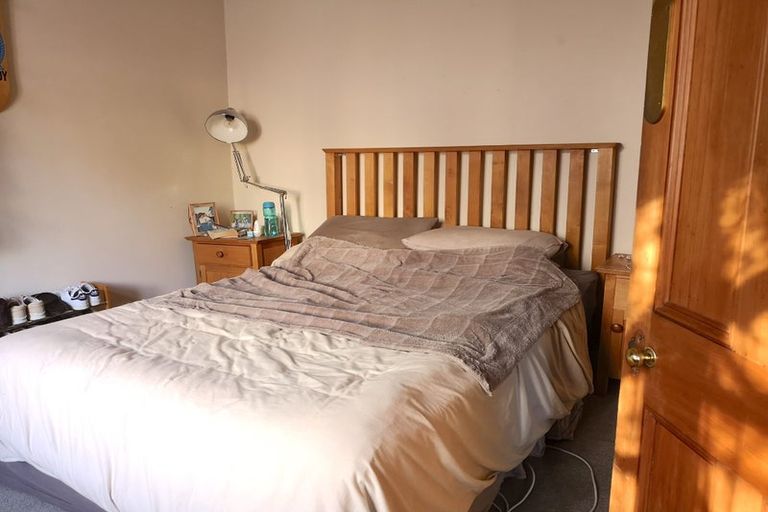 Photo of property in 44 Rolleston Street, Mount Cook, Wellington, 6021