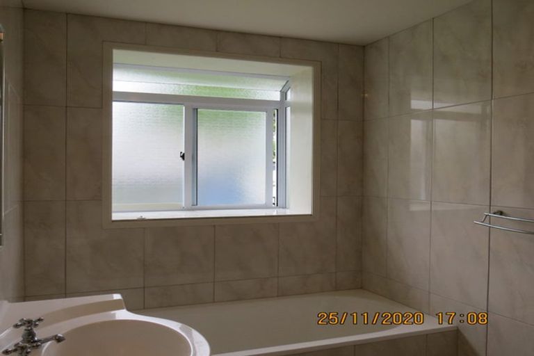 Photo of property in 25 Breadalbane Road, Havelock North, 4130