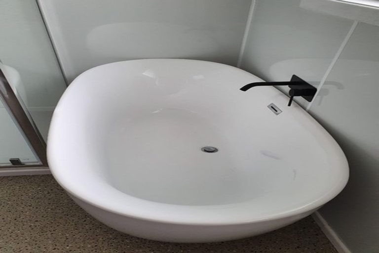 Photo of property in 40 Thomas Crescent, Western Heights, Rotorua, 3015