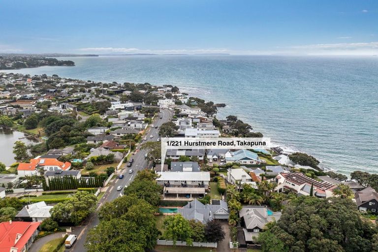 Photo of property in 1/221 Hurstmere Road, Takapuna, Auckland, 0622