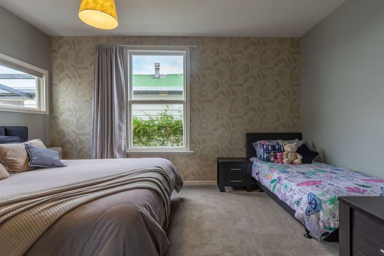 Photo of property in 35 Wesley Street, South Dunedin, Dunedin, 9012