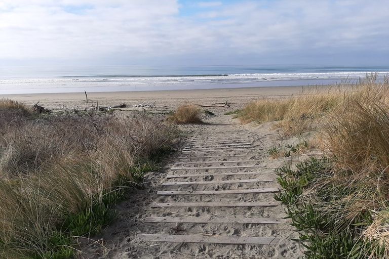 Photo of property in 1/16 Mountbatten Street, New Brighton, Christchurch, 8061