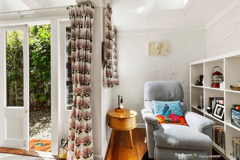 Photo of property in 4 Tyne Street, Island Bay, Wellington, 6023