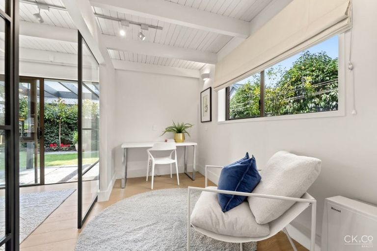 Photo of property in 32 Saint Columbans Grove, Boulcott, Lower Hutt, 5010