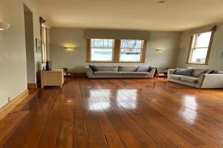 Photo of property in 1/12 Murphy Street, Thorndon, Wellington, 6011