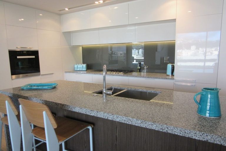 Photo of property in 1006/1 Market Lane, Wellington Central, Wellington, 6011