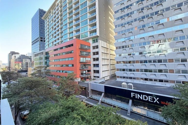 Photo of property in Gerondis Bldg Apartments, 401/60 Willis Street, Wellington Central, Wellington, 6011