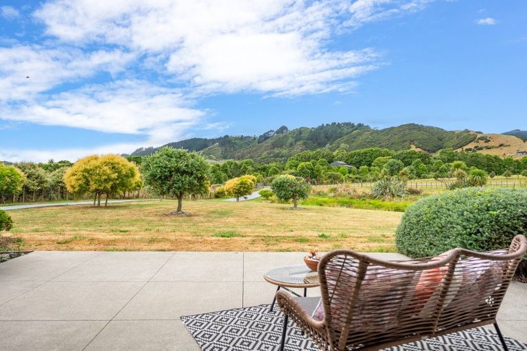 Photo of property in 38 Mountain View Drive, Manakau, Otaki, 5583