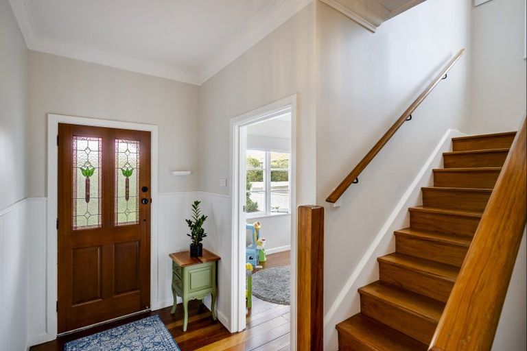 Photo of property in 6 Coleman Terrace, Hospital Hill, Napier, 4110