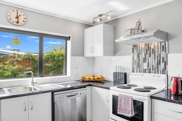 Photo of property in 7 Charisma Court, Kelvin Grove, Palmerston North, 4414