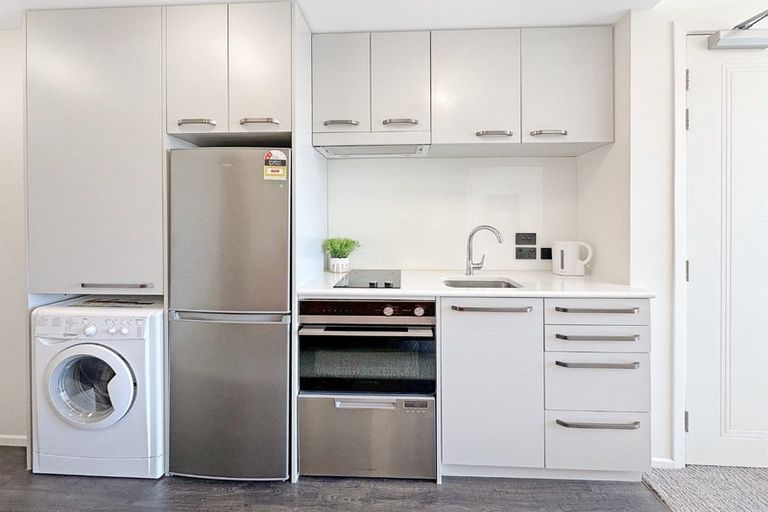 Photo of property in 101/3 Roxburgh Street, Mount Victoria, Wellington, 6011