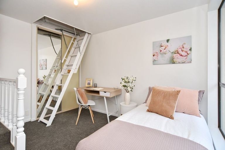 Photo of property in 52a Sevenoaks Drive, Bryndwr, Christchurch, 8053