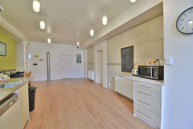Photo of property in 37 Dowling Street, Dunedin Central, Dunedin, 9016