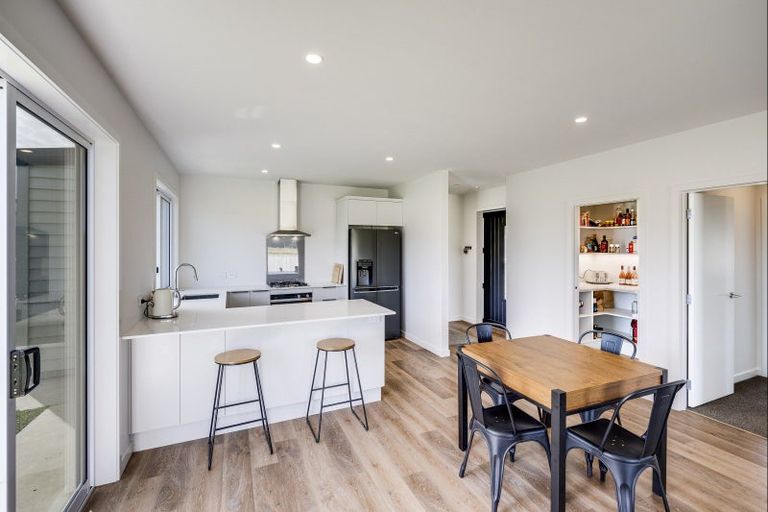 Photo of property in 23 Pohutukawa Drive, Eskdale, Napier, 4182