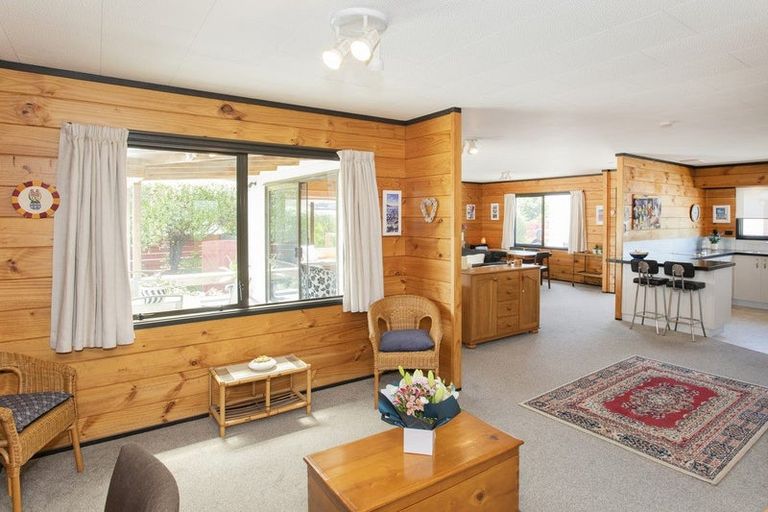 Photo of property in 12 Oak Street, Mangapapa, Gisborne, 4010