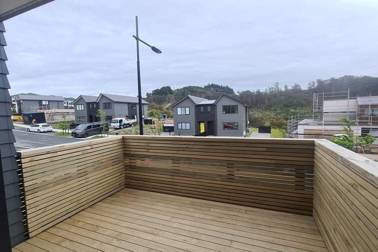 Photo of property in 5 Holystone Road, Whitby, Porirua, 5024