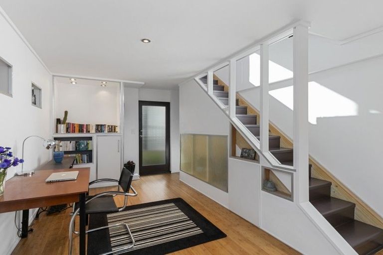 Photo of property in 77a Miramar North Road, Miramar, Wellington, 6022