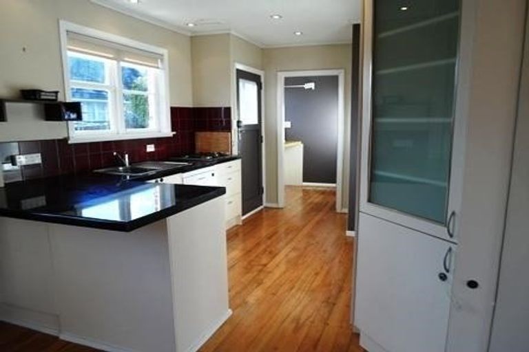 Photo of property in 1 Field Street, Silverstream, Upper Hutt, 5019