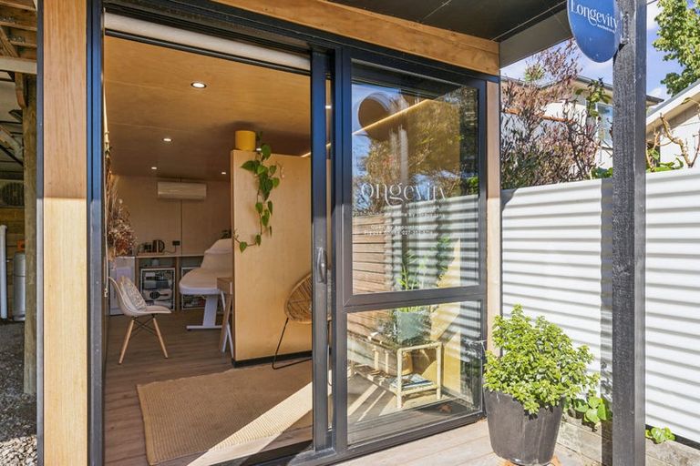 Photo of property in 6 Moa Road, Raumati Beach, Paraparaumu, 5032