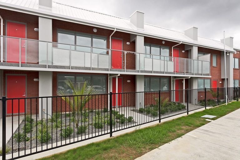 Photo of property in 8/26 Railway Street West, Papakura, 2110