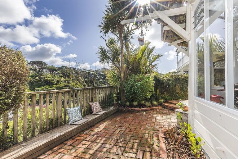 Photo of property in 29b North Terrace, Kelburn, Wellington, 6012