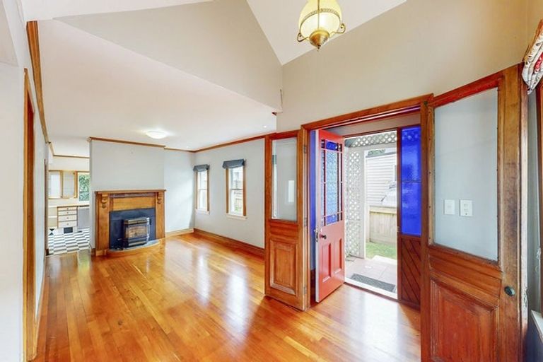 Photo of property in 109 Aro Street, Aro Valley, Wellington, 6021