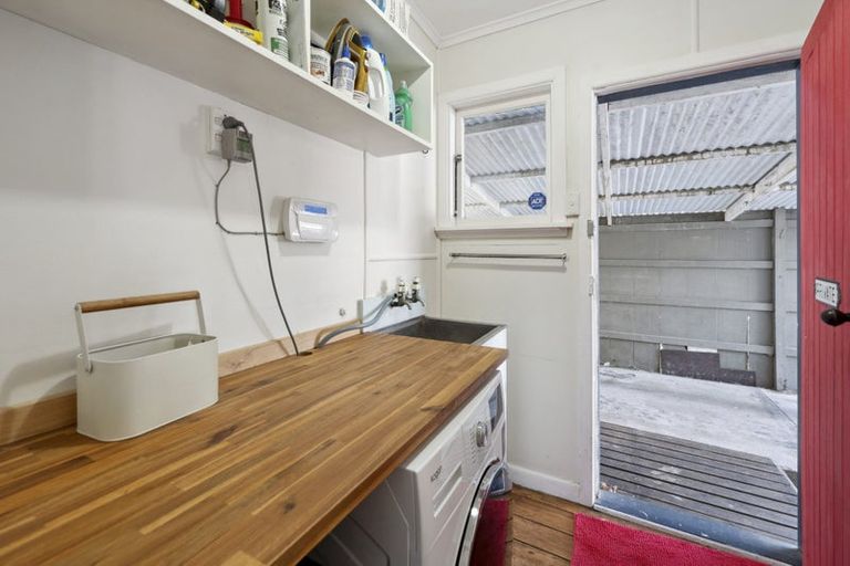 Photo of property in 8a Farnworth Avenue, Holdens Bay, Rotorua, 3010