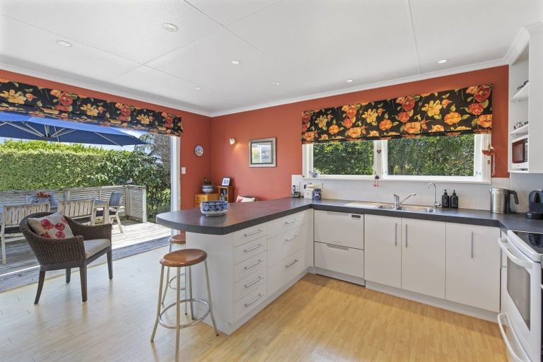 Photo of property in 147 Koputaroa Road, Levin, 5575