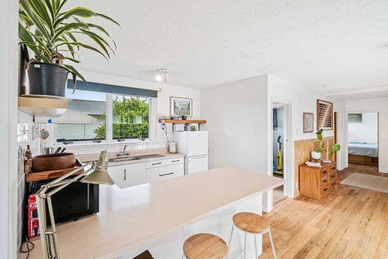 Photo of property in 25 Camelia Place, Islington, Christchurch, 8042