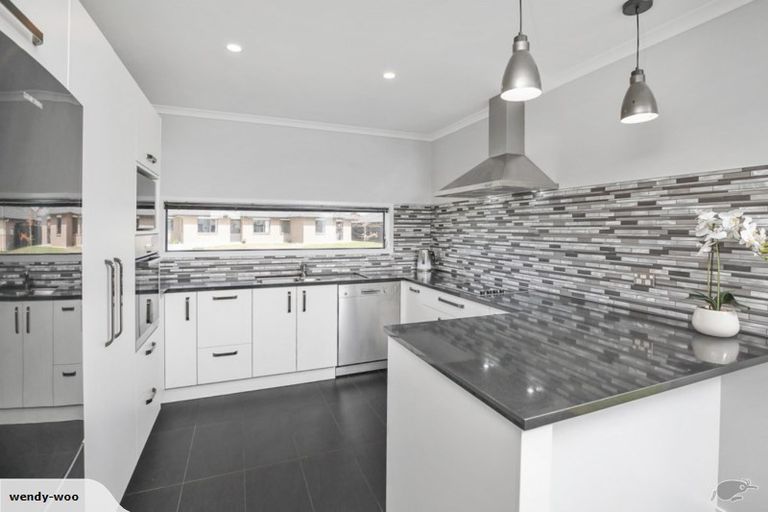 Photo of property in 21 Briannarose Drive, Fitzroy, Hamilton, 3206