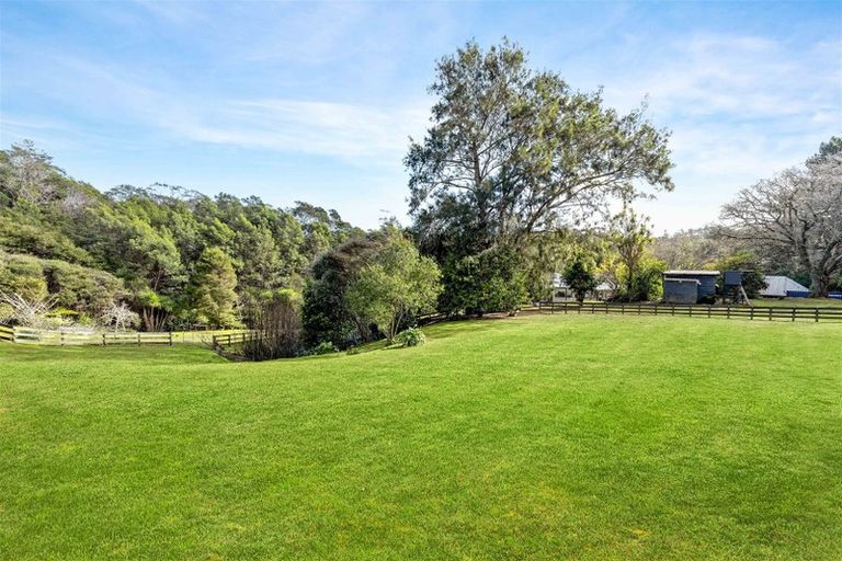 Photo of property in 14 Yelash Road, Massey, Auckland, 0614