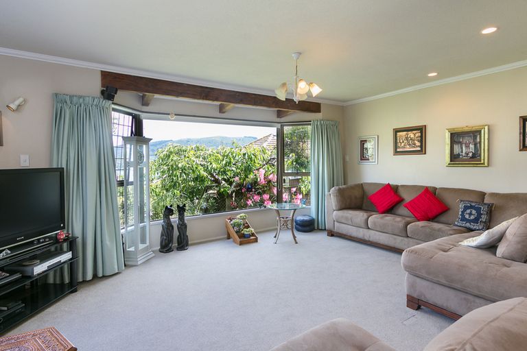 Photo of property in 30 Porterfield Street, Macandrew Bay, Dunedin, 9014