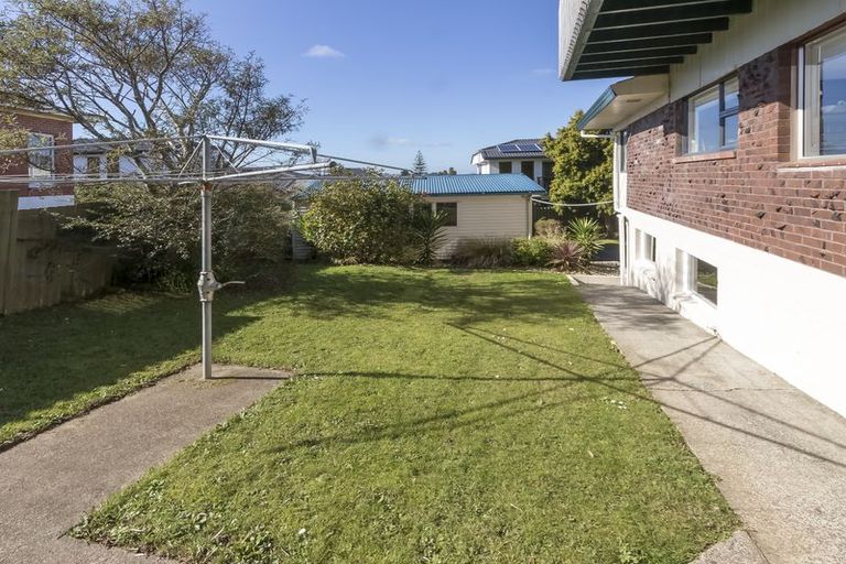 Photo of property in 3 Patons Road, Howick, Auckland, 2014
