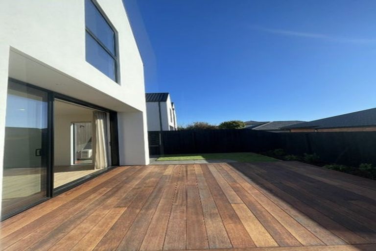 Photo of property in 1/27 Division Street, Riccarton, Christchurch, 8041