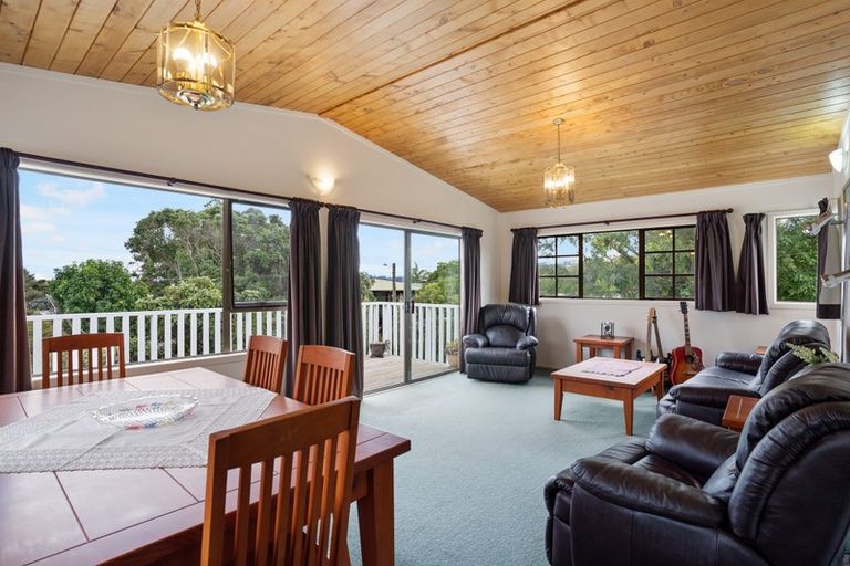 Photo of property in 14 Traffic Road, Greenhithe, Auckland, 0632