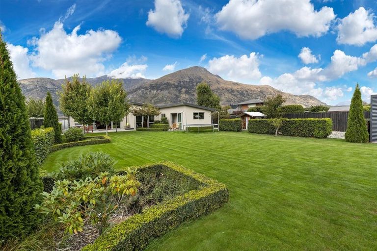 Photo of property in 47 Sylvan Street, Lake Hayes, Queenstown, 9304